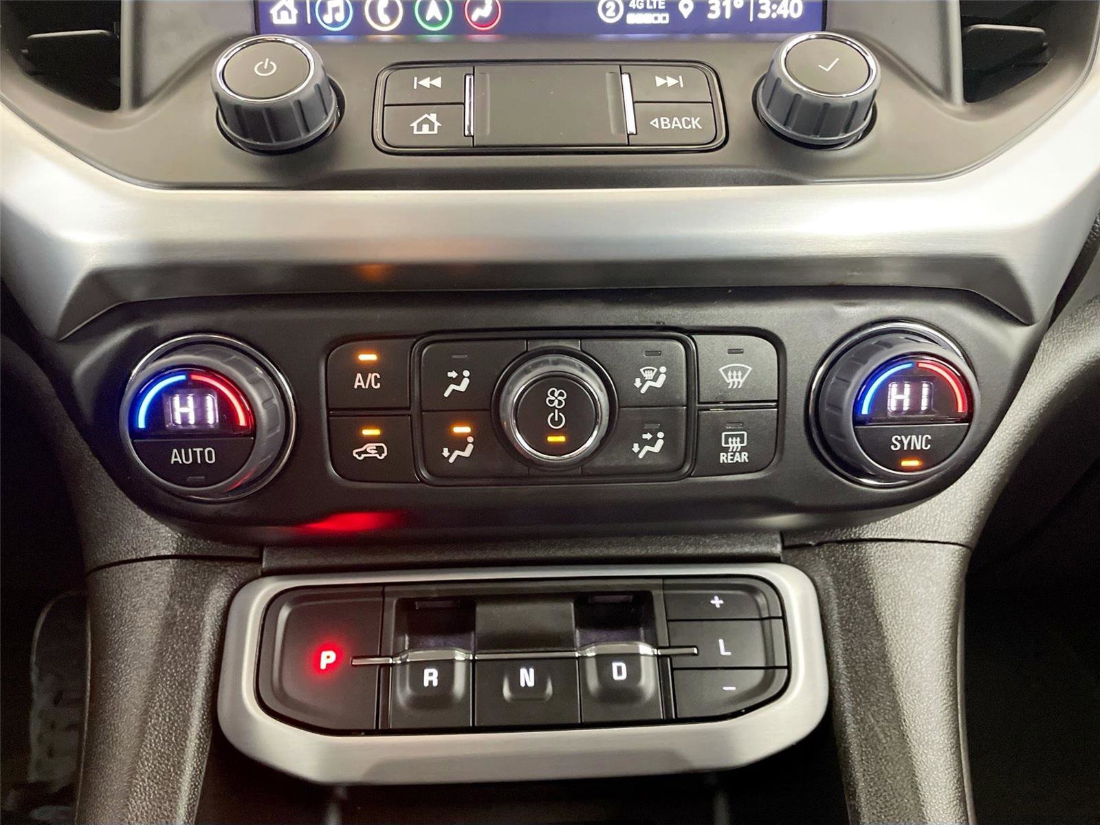 Used 2023 GMC Acadia SLE w/ Driver Convenience Package image 16