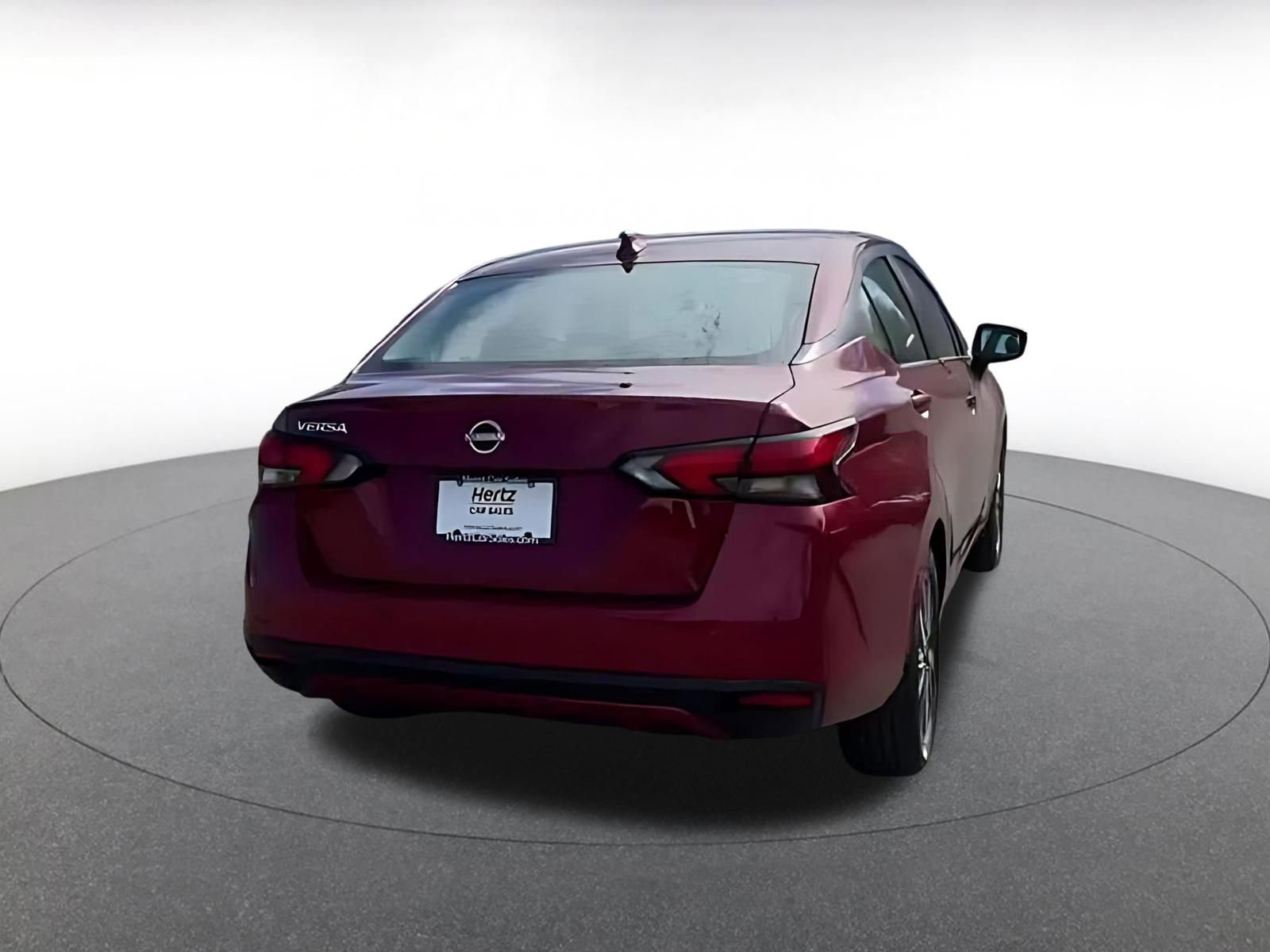 Used 2025 Nissan Versa SV image 11