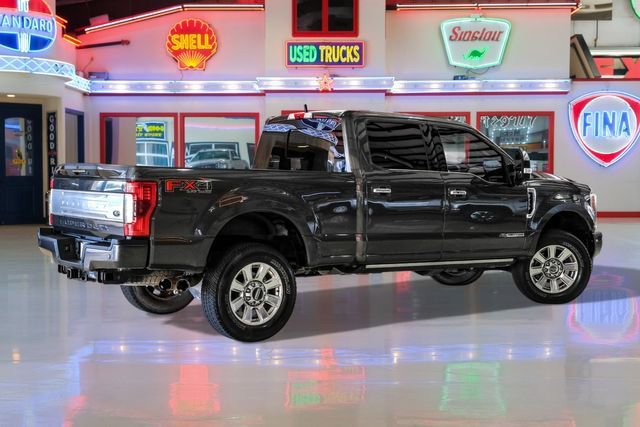 Used 2019 Ford F250 Platinum w/ Platinum Ultimate Package image 3
