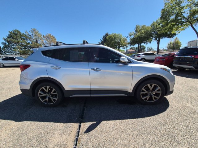 Used 2017 Hyundai Santa Fe Sport AWD/4WD image 4