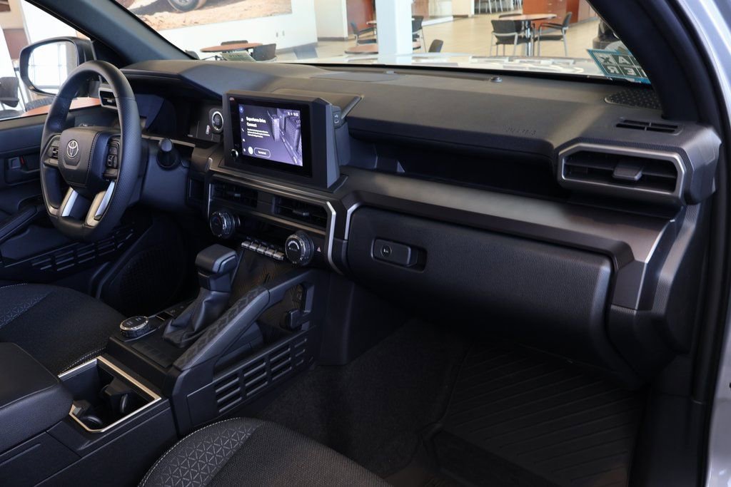 Used 2025 Toyota 4Runner SR5 RWD image 9