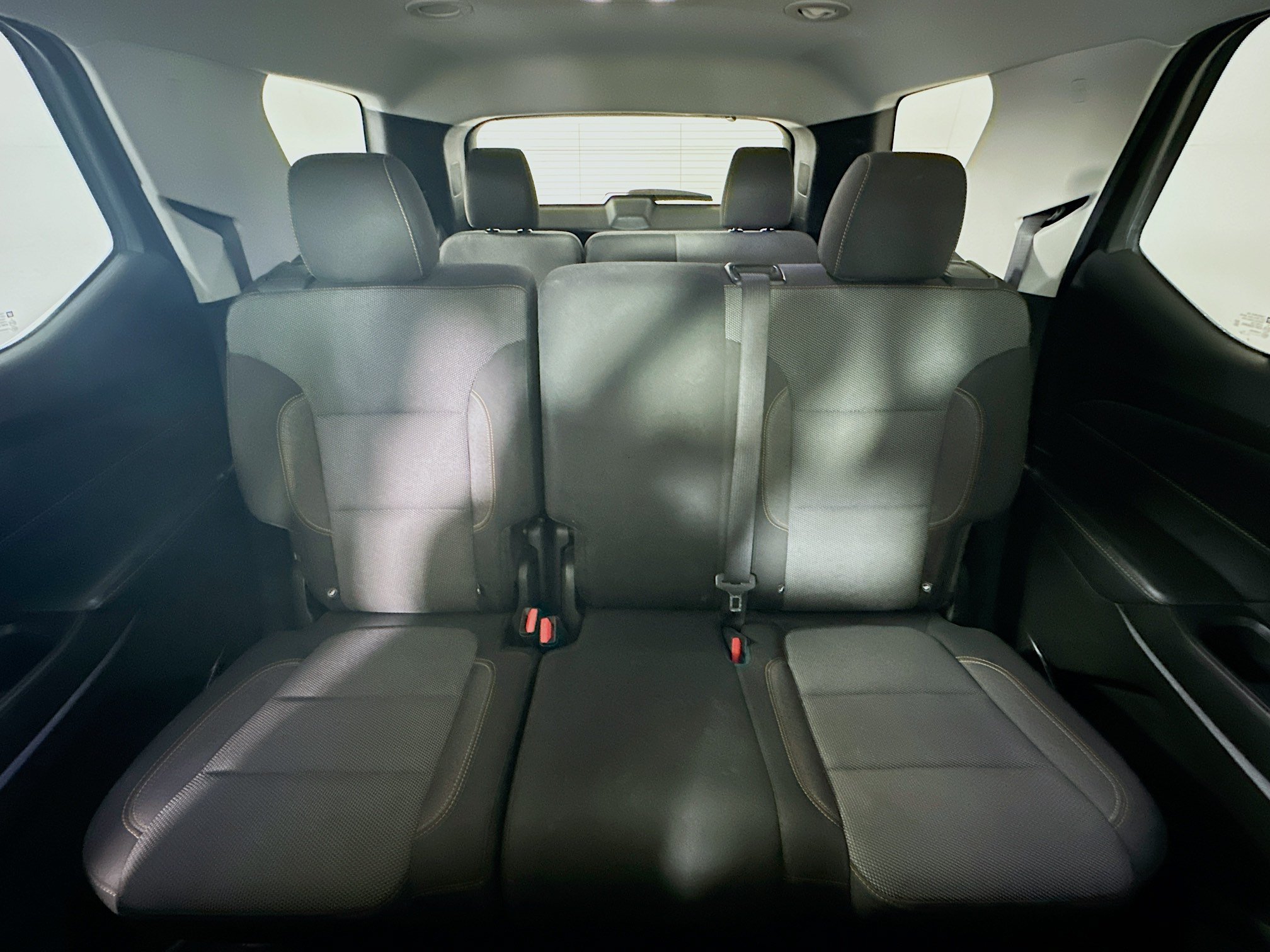 Used 2021 Chevrolet Traverse LS FWD image 30