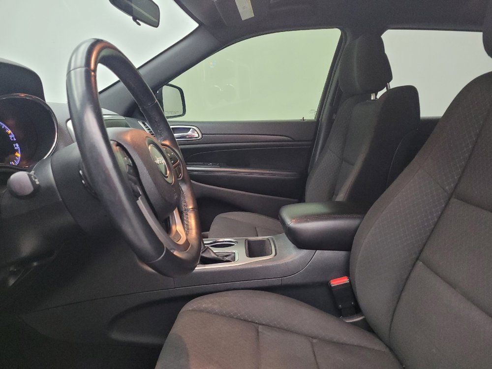 Used 2018 Jeep Grand Cherokee Laredo image 17