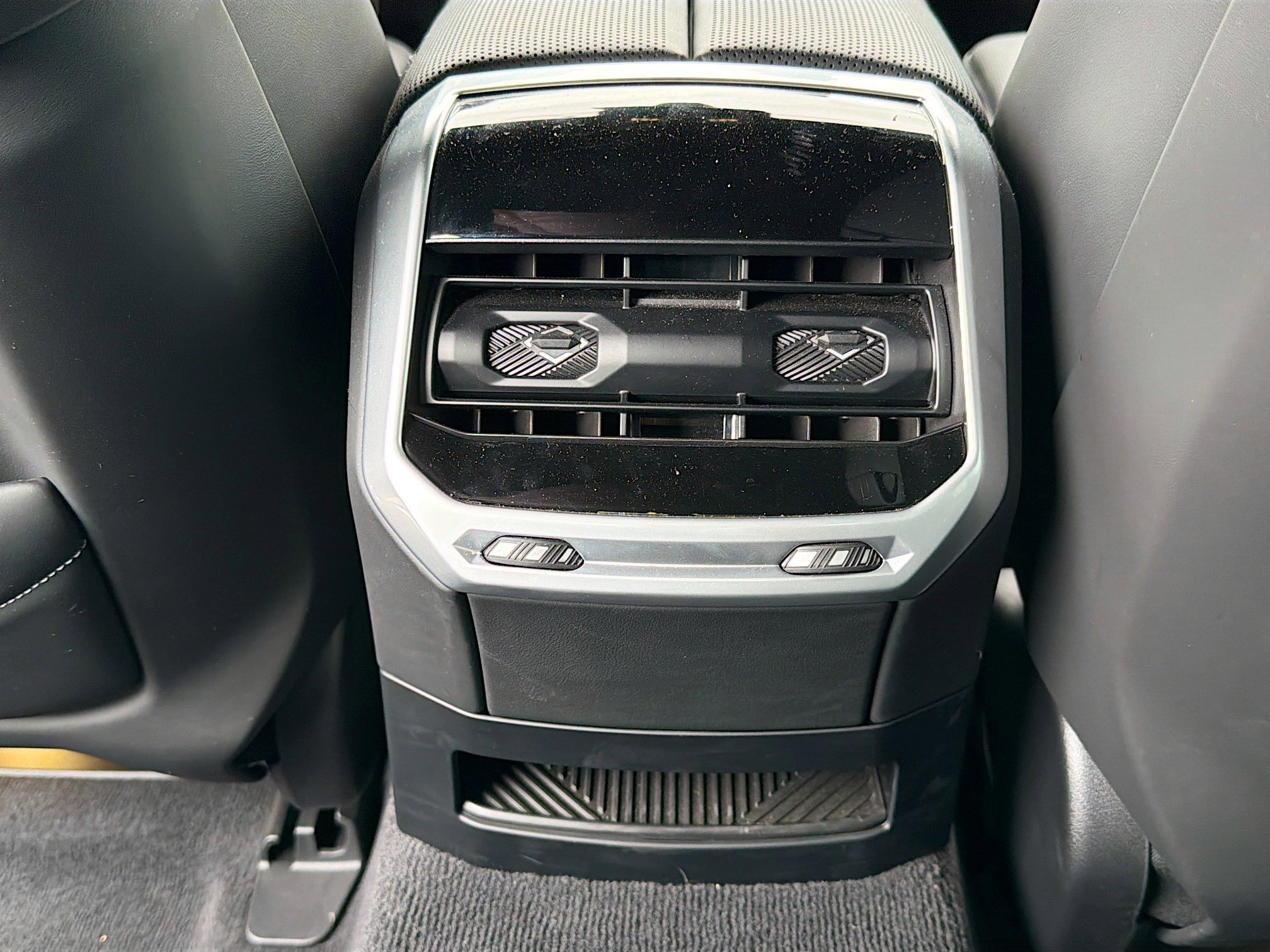 Used 2023 BMW 760i xDrive w/ Executive Package image 20