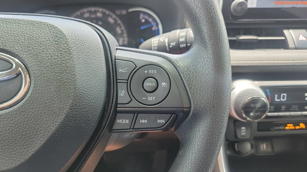 Certified 2025 Toyota RAV4 XLE AWD/4WD image 21