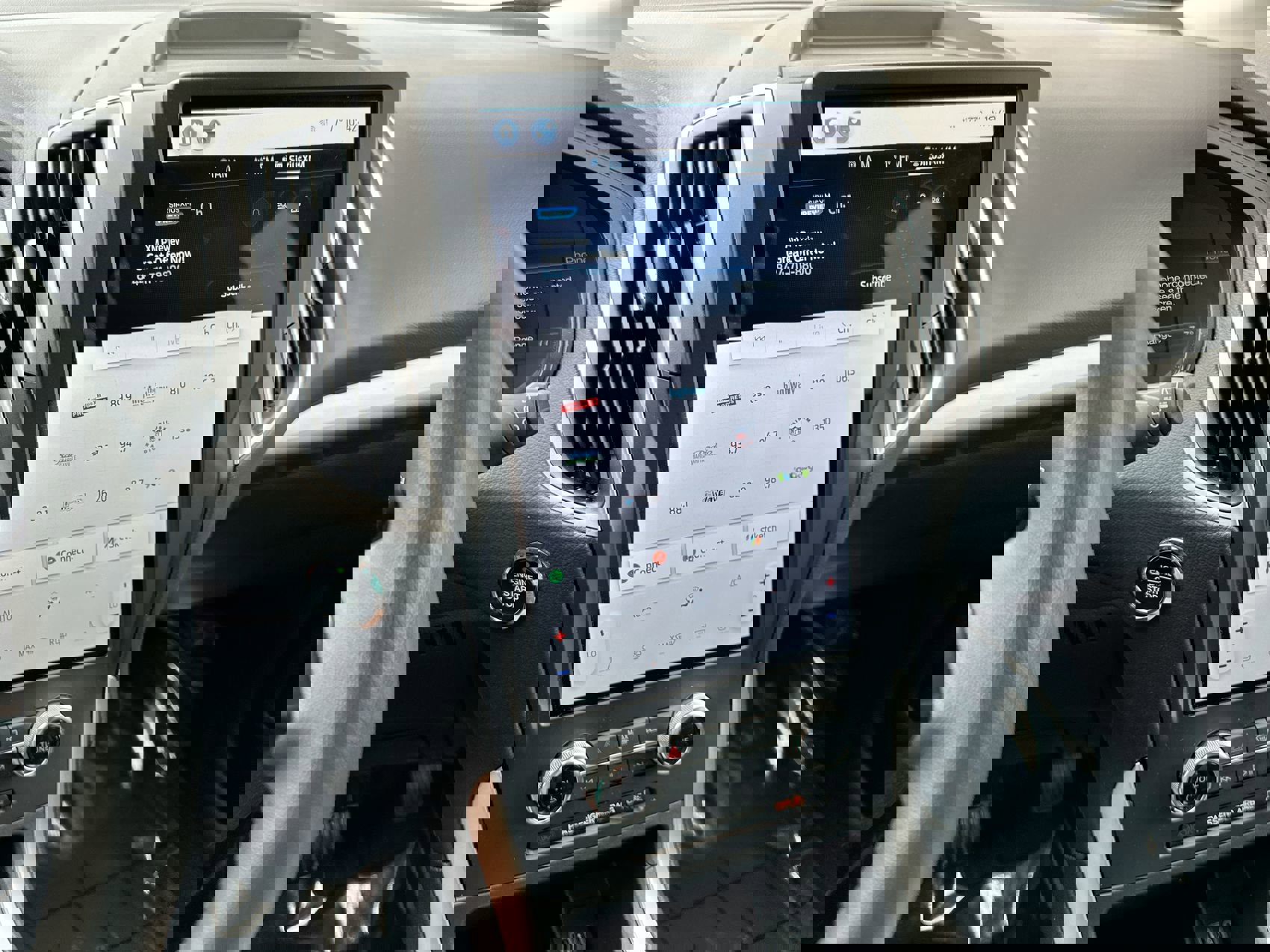 Used 2024 Ford Edge SEL image 16