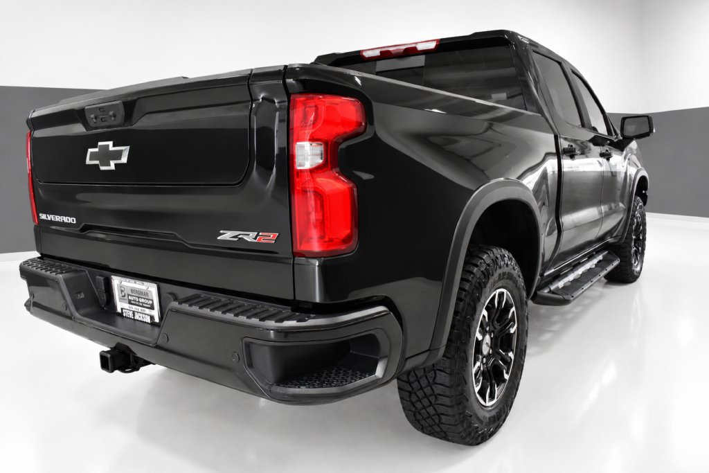 Used 2023 Chevrolet Silverado 1500 ZR2 w/ Technology Package AWD/4WD image 8