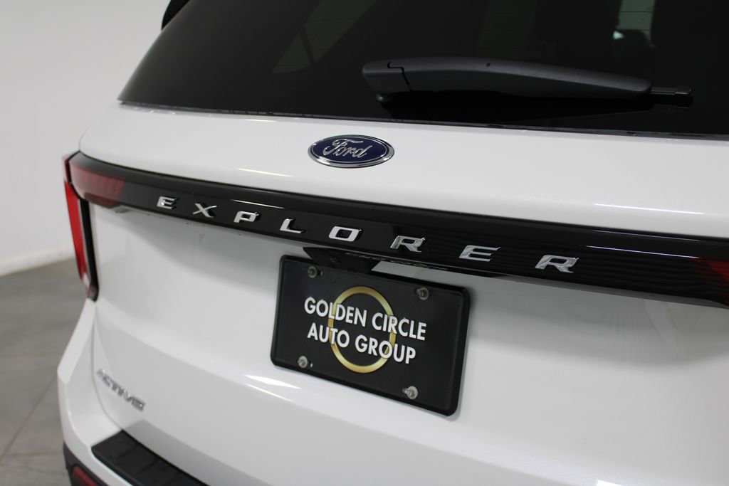 New 2026 Ford Explorer Active w/ Active Comfort Package image 12