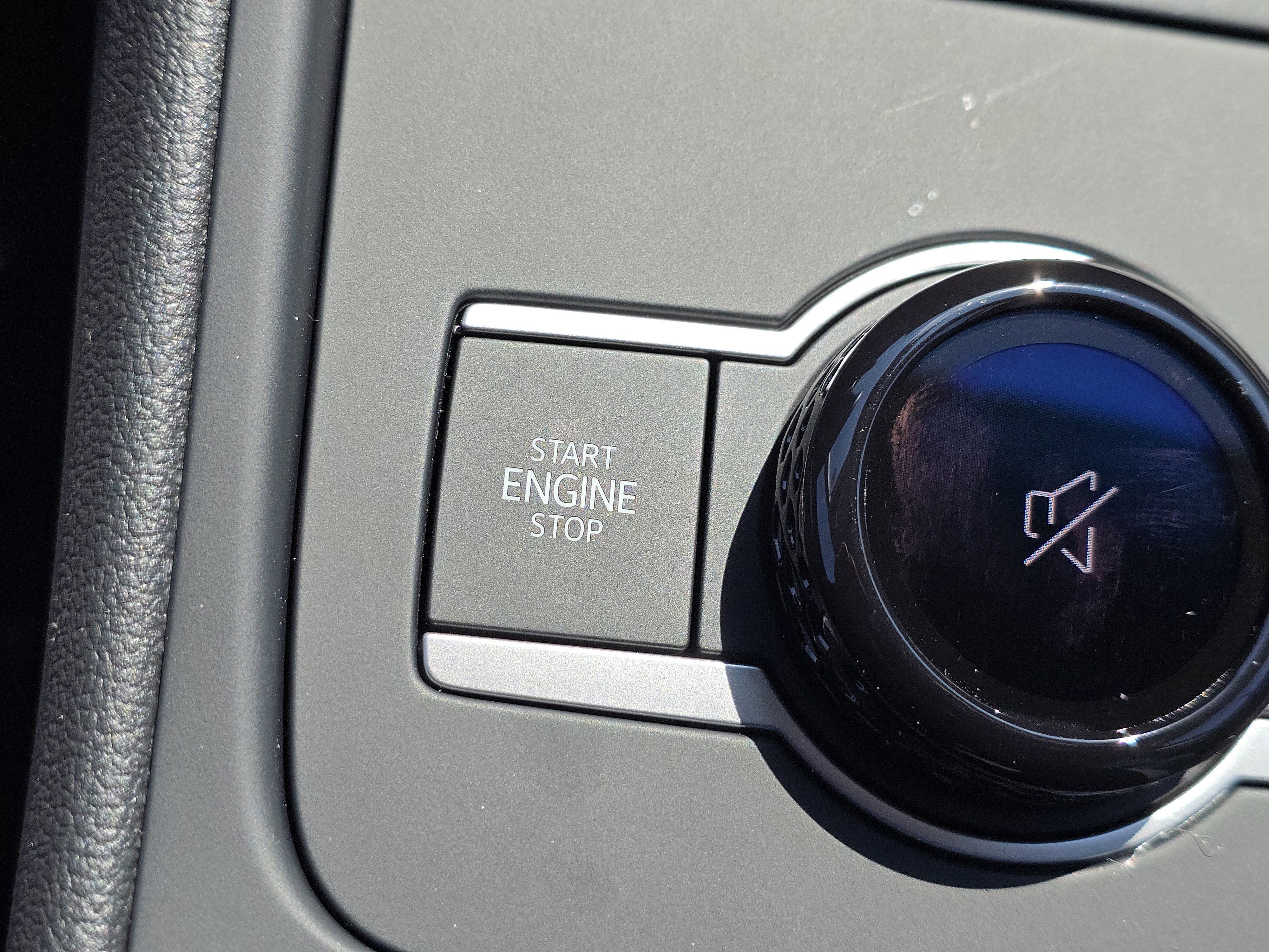 New 2026 Volkswagen Tiguan SE image 24