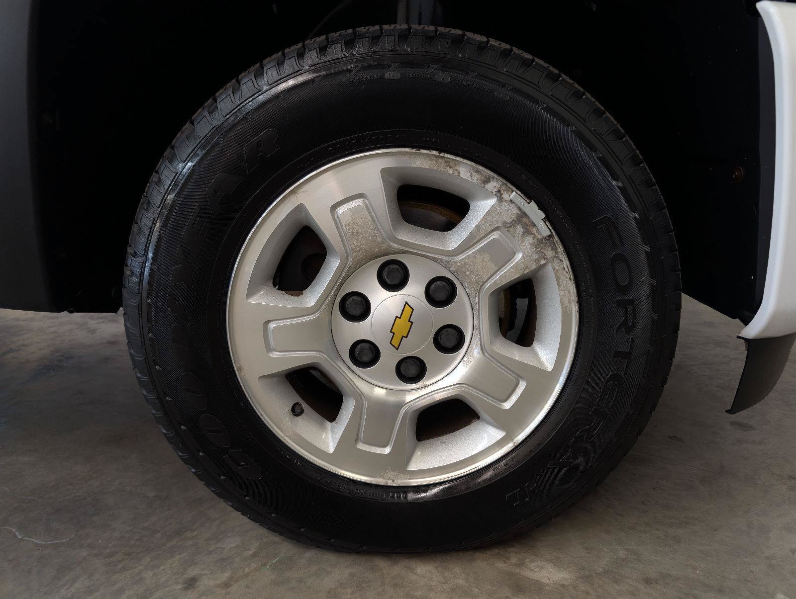 Used 2009 Chevrolet Silverado 1500 2WD Crew Cab w/ Exterior Plus Package image 40