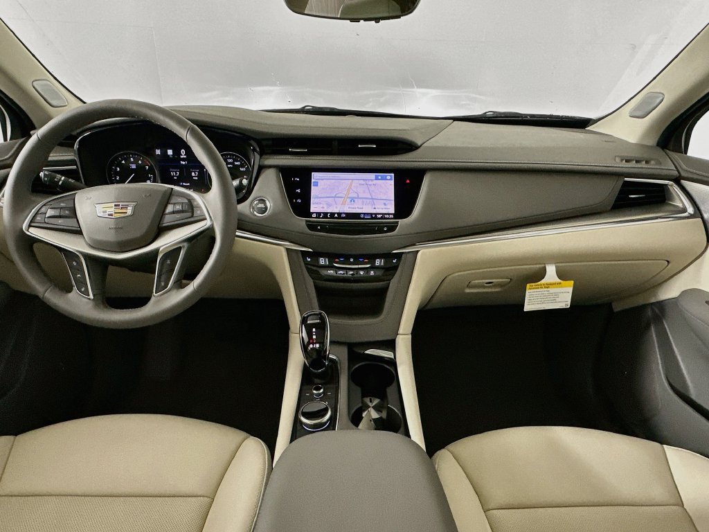 New 2026 Cadillac XT5 Premium Luxury w/ LPO, Floor Liner Package AWD/4WD image 29