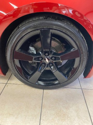 Used 2017 Chevrolet Camaro LT RWD image 25