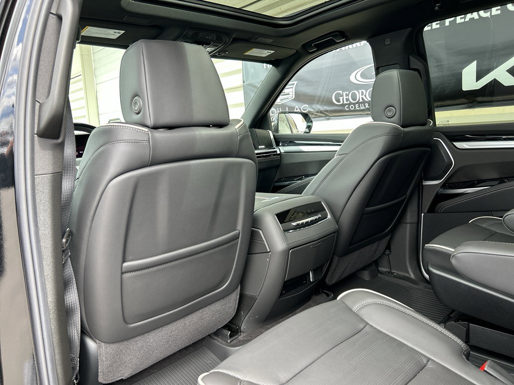 Used 2026 Cadillac Escalade ESV Sport w/ LPO, Floor Liner Package AWD/4WD image 13