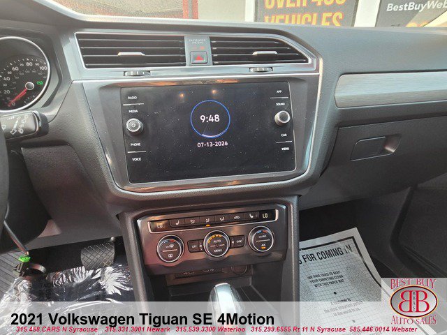Used 2021 Volkswagen Tiguan SE AWD/4WD image 20