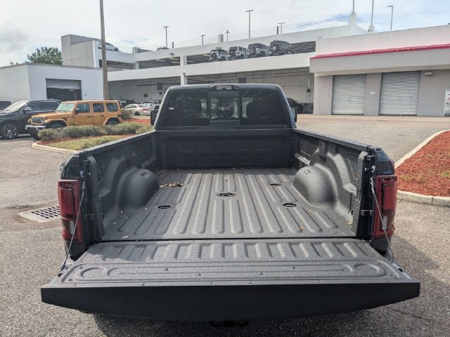 New 2026 RAM 3500 Big Horn AWD/4WD image 13