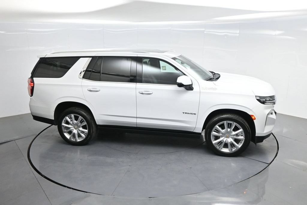Used 2022 Chevrolet Tahoe High Country w/ Premium Package 2 AWD/4WD image 59