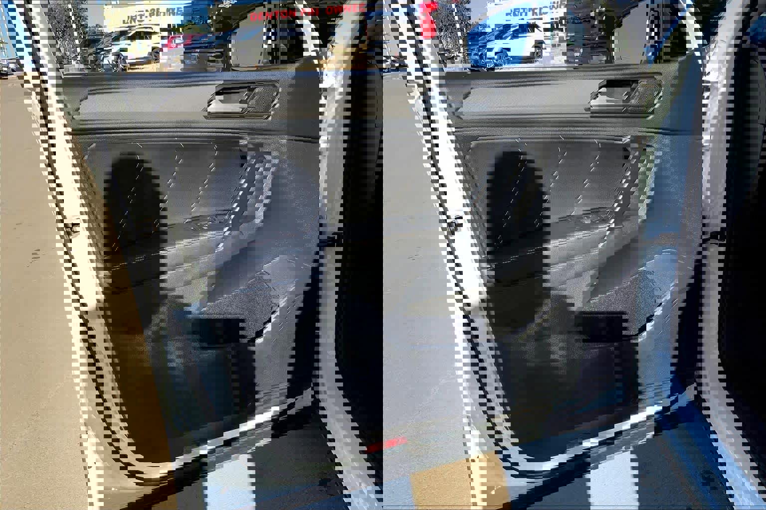 Used 2023 Volkswagen Tiguan SE image 21