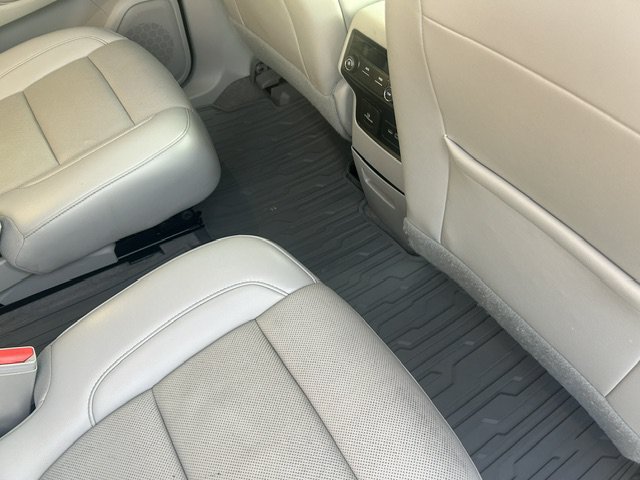 Used 2021 GMC Acadia SLT FWD image 12