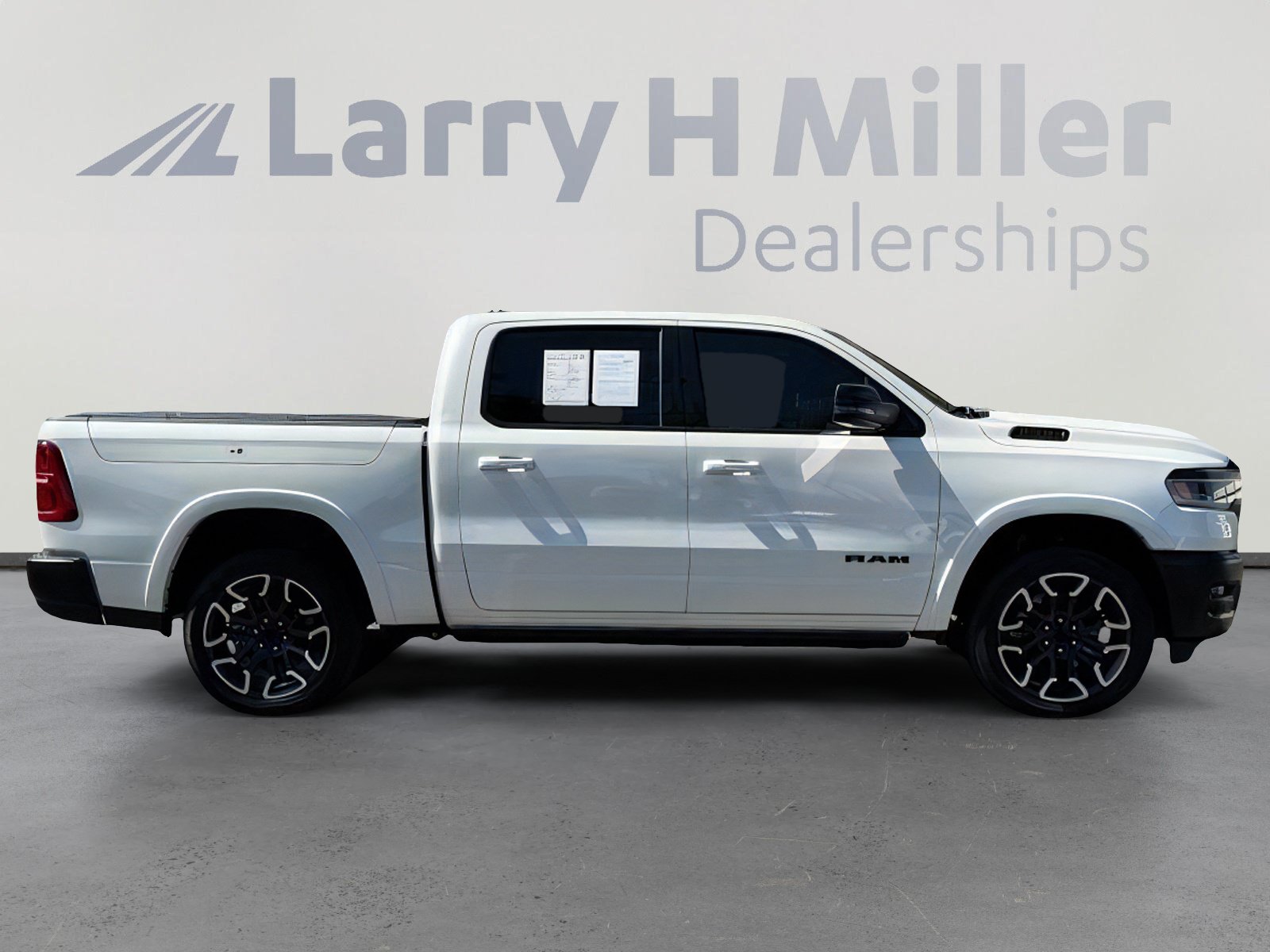 Certified 2025 RAM 1500 Limited AWD/4WD image 6