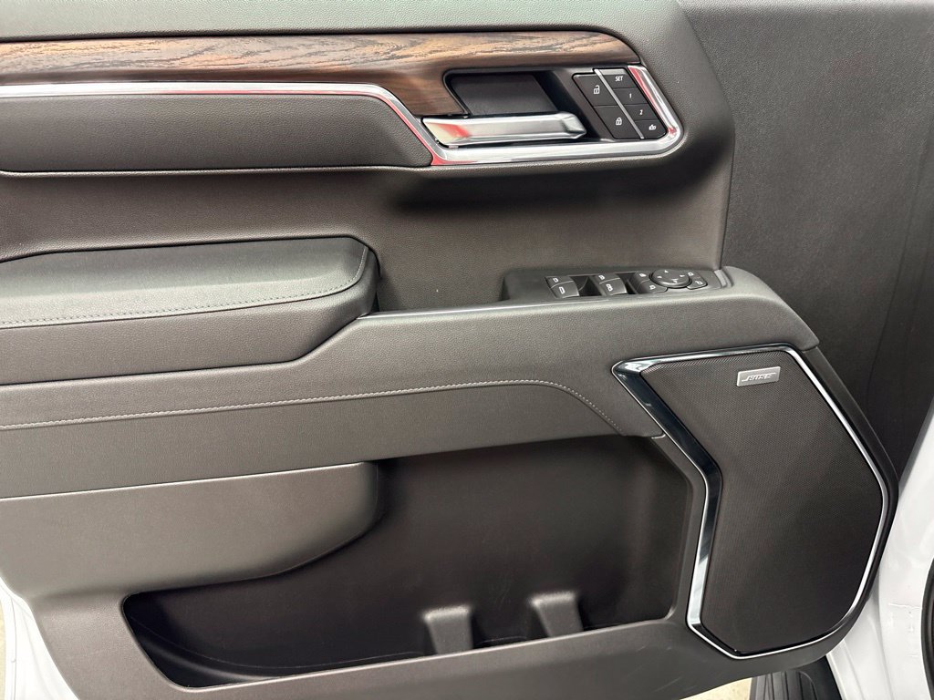 New 2026 GMC Sierra 1500 SLT AWD/4WD image 17