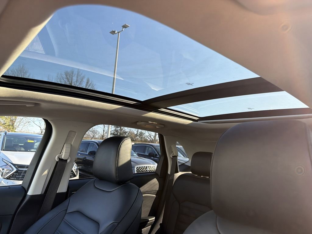 Used 2024 Ford Edge SEL w/ Convenience Package image 28