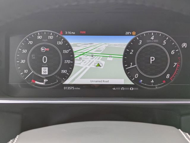 Used 2022 Land Rover Range Rover Sport SVR image 8