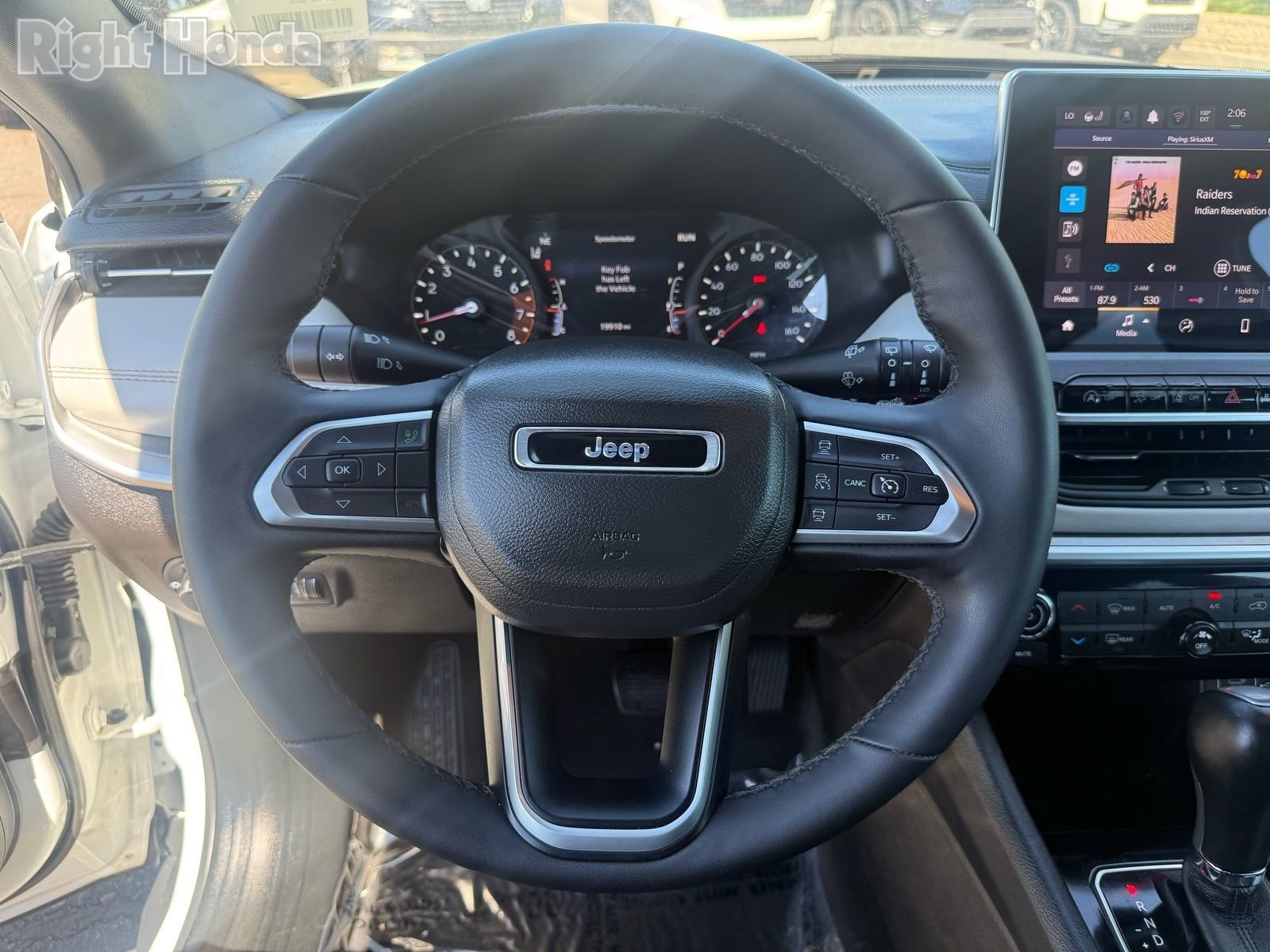 Used 2025 Jeep Compass Limited image 16