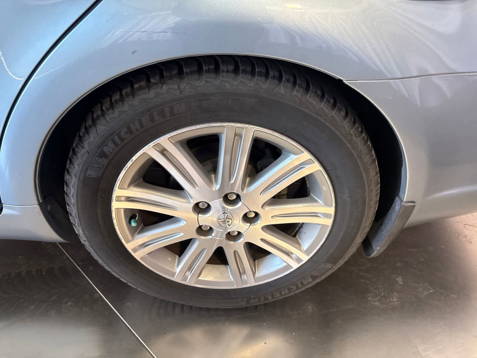 Used 2005 Toyota Avalon Limited FWD image 10