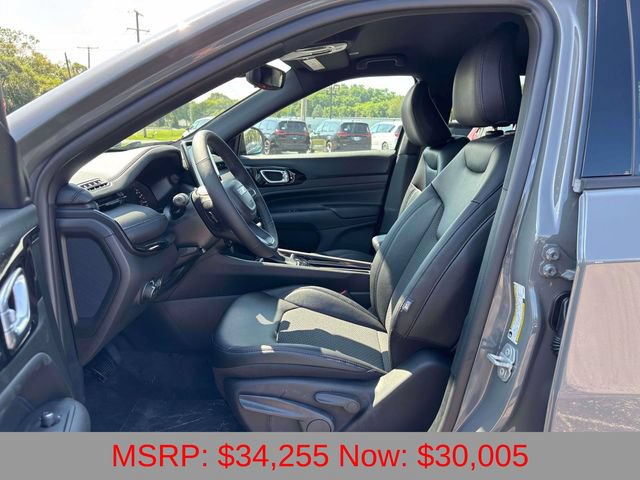 New 2026 Jeep Compass Latitude AWD/4WD image 2
