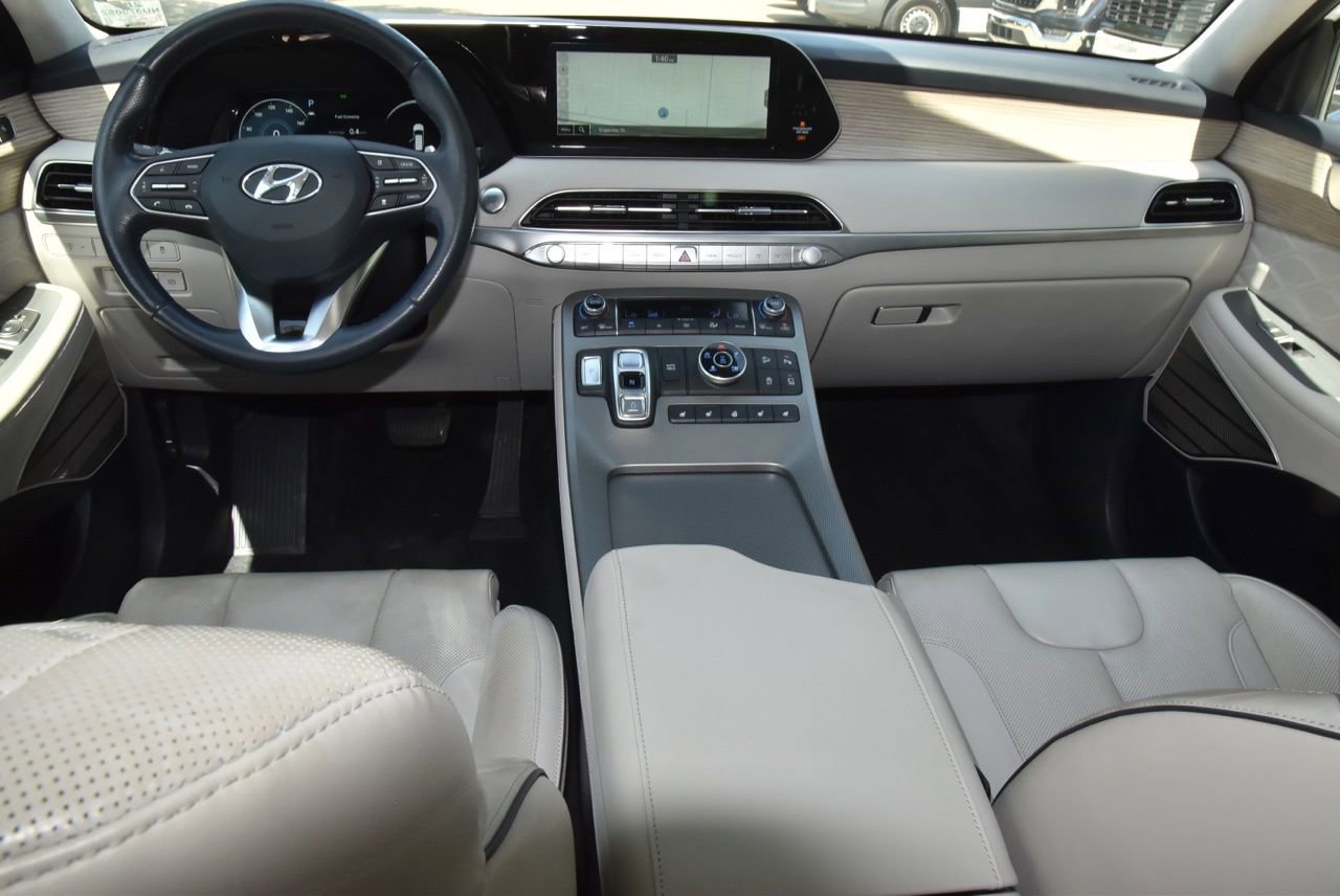 Used 2022 Hyundai Palisade Calligraphy image 17