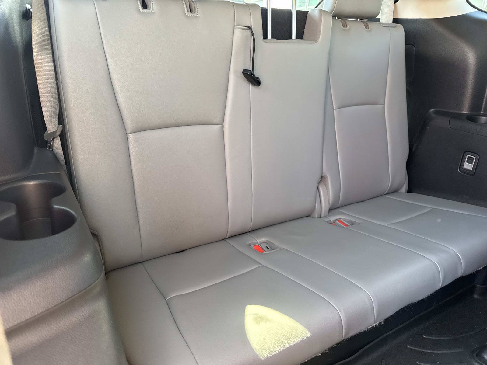 Used 2020 Toyota Highlander XLE FWD image 9