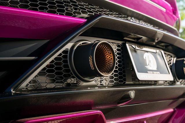 Used 2022 Lamborghini Huracan EVO RWD image 13