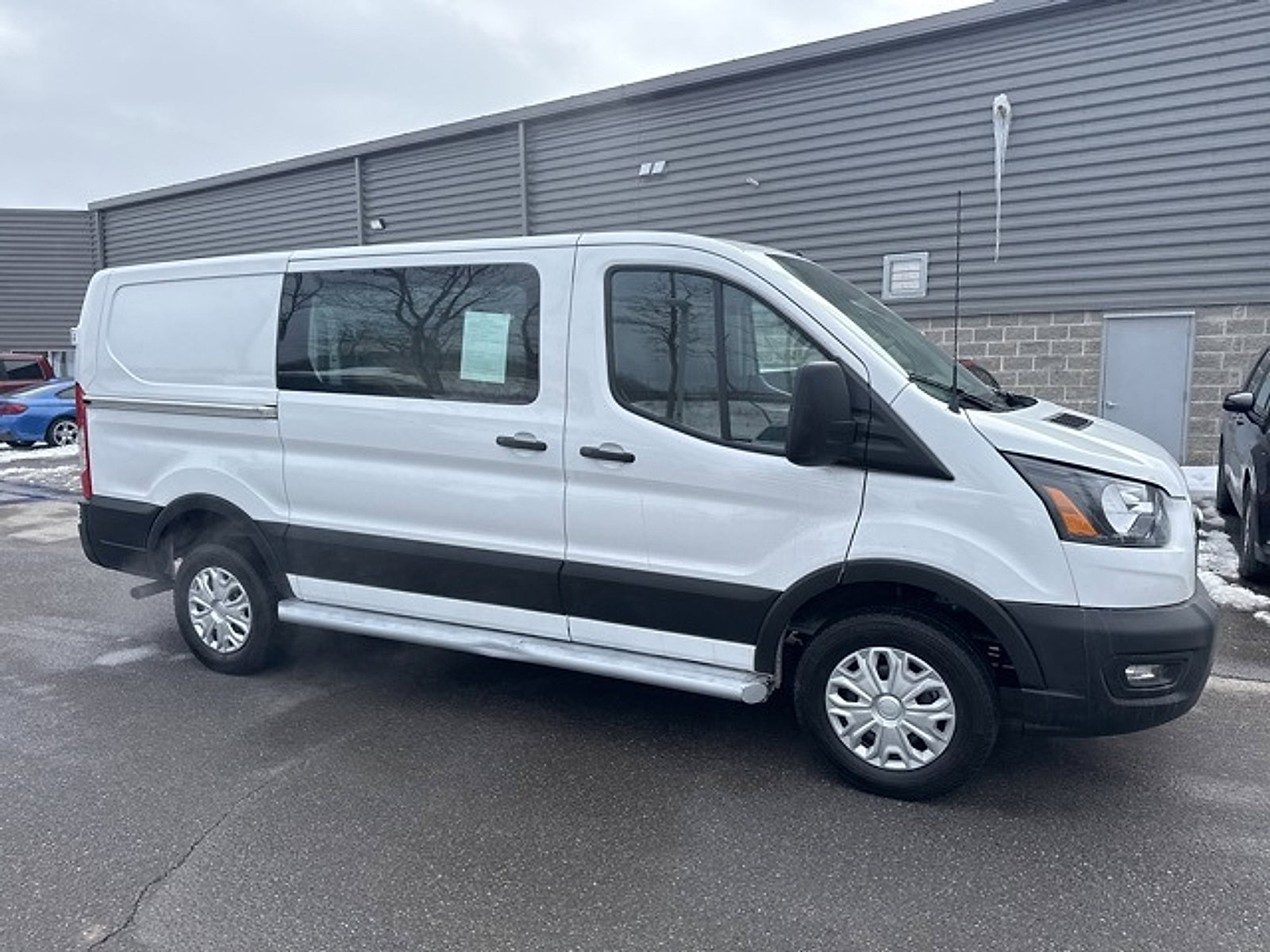 Used 2024 Ford Transit 250 Low Roof w/ Exterior Upgrade Package RWD image 7
