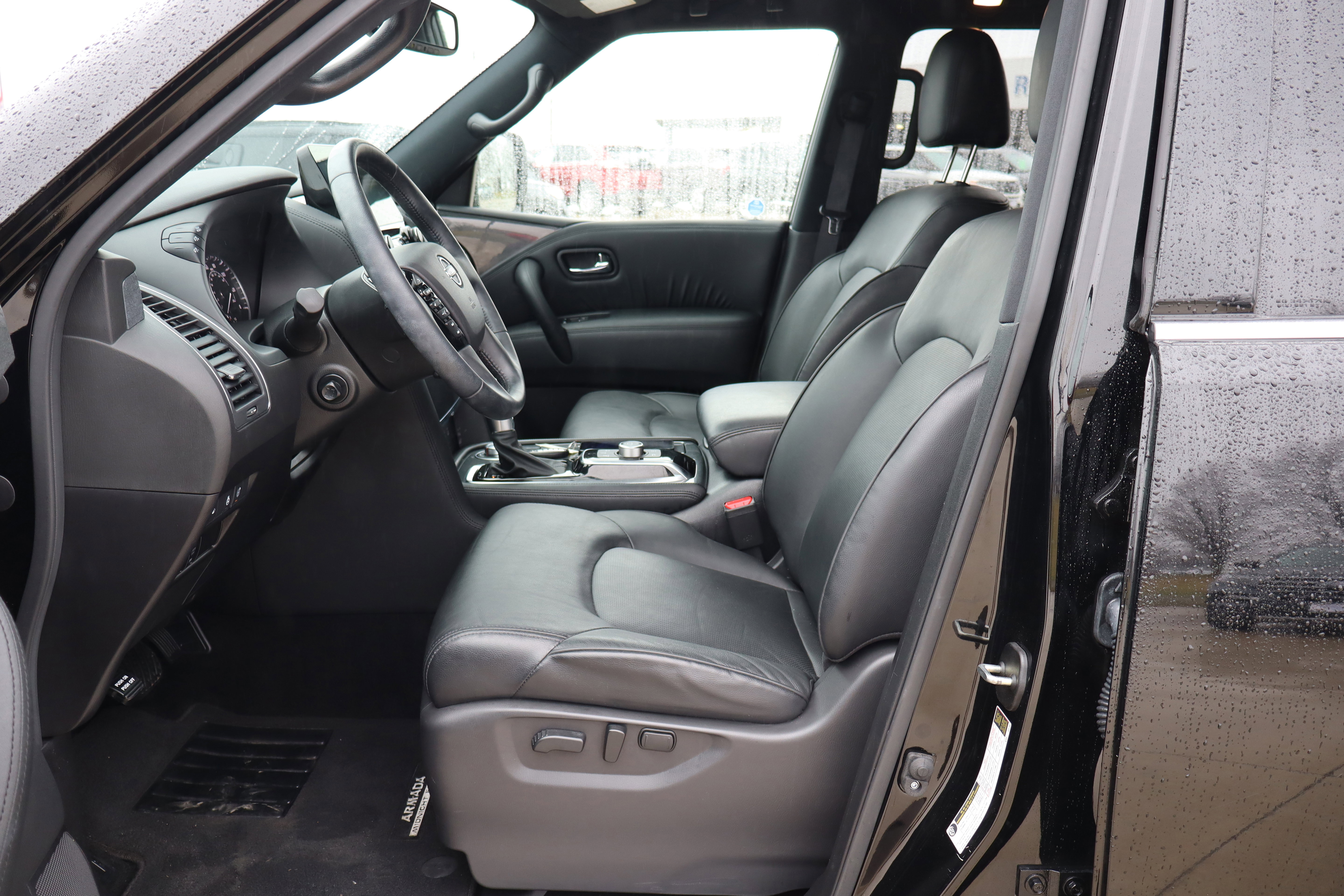 Used 2024 Nissan Armada SL w/ Midnight Edition Package image 10