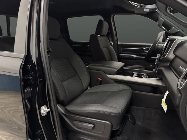 New 2026 RAM 1500 4x4 Crew Cab image 29