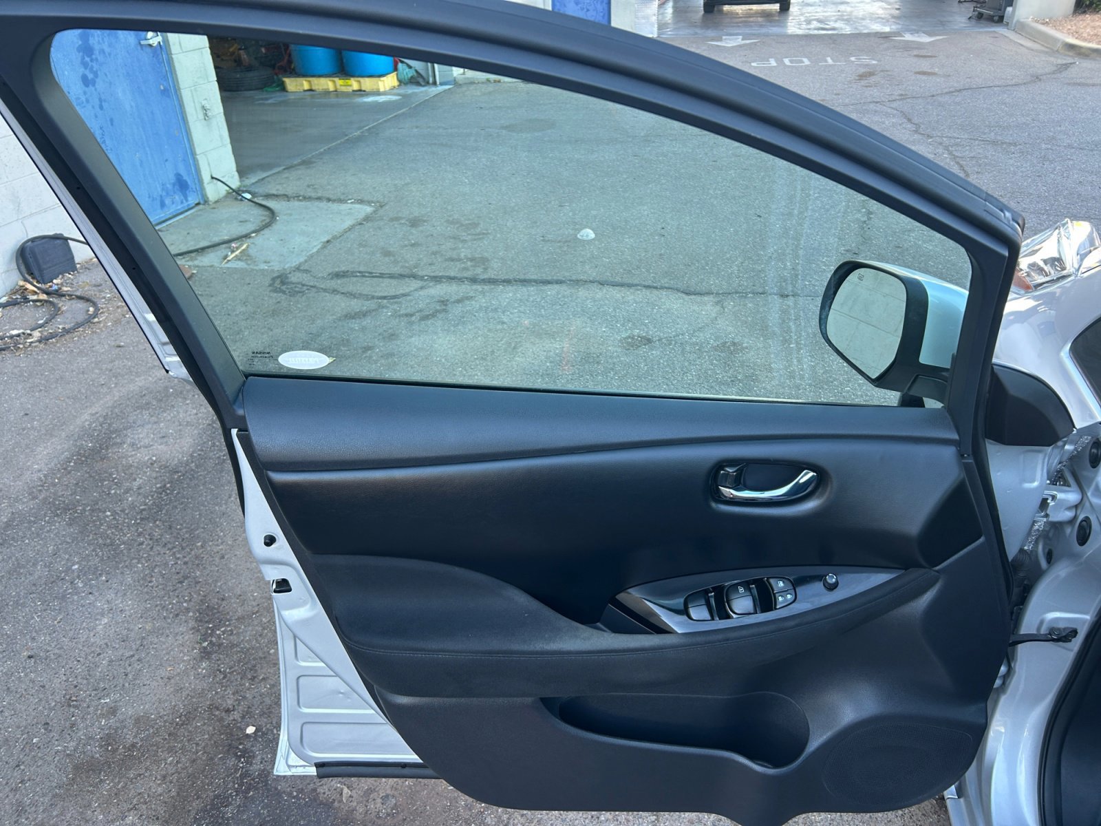 Used 2016 Nissan Leaf SV image 15