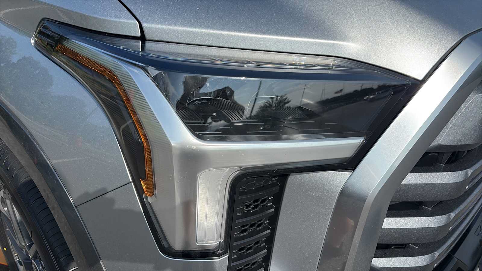Used 2023 Toyota Tundra Limited w/ Power Package AWD/4WD image 27