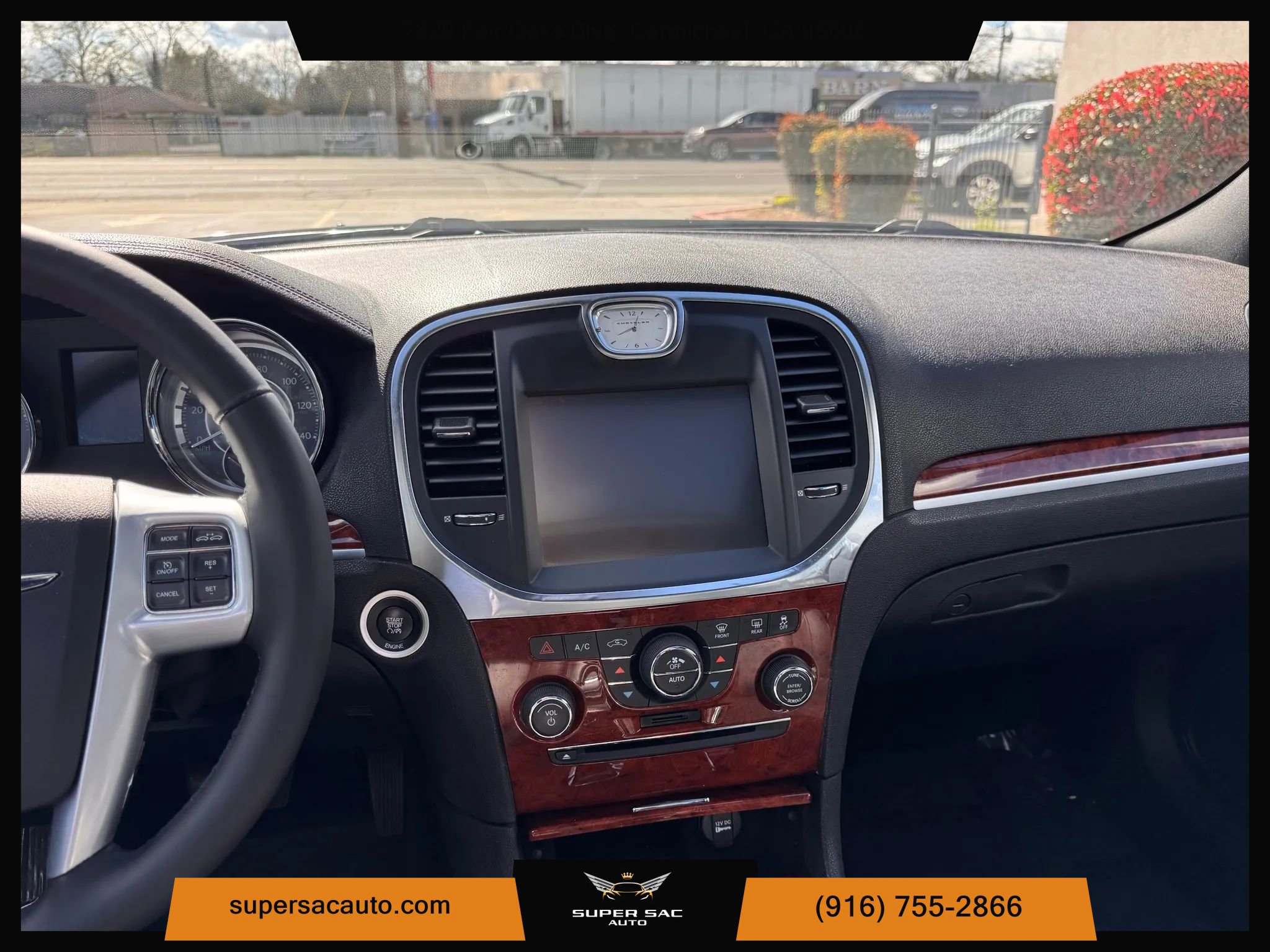 Used 2014 Chrysler 300 w/ Driver Convenience Group image 20