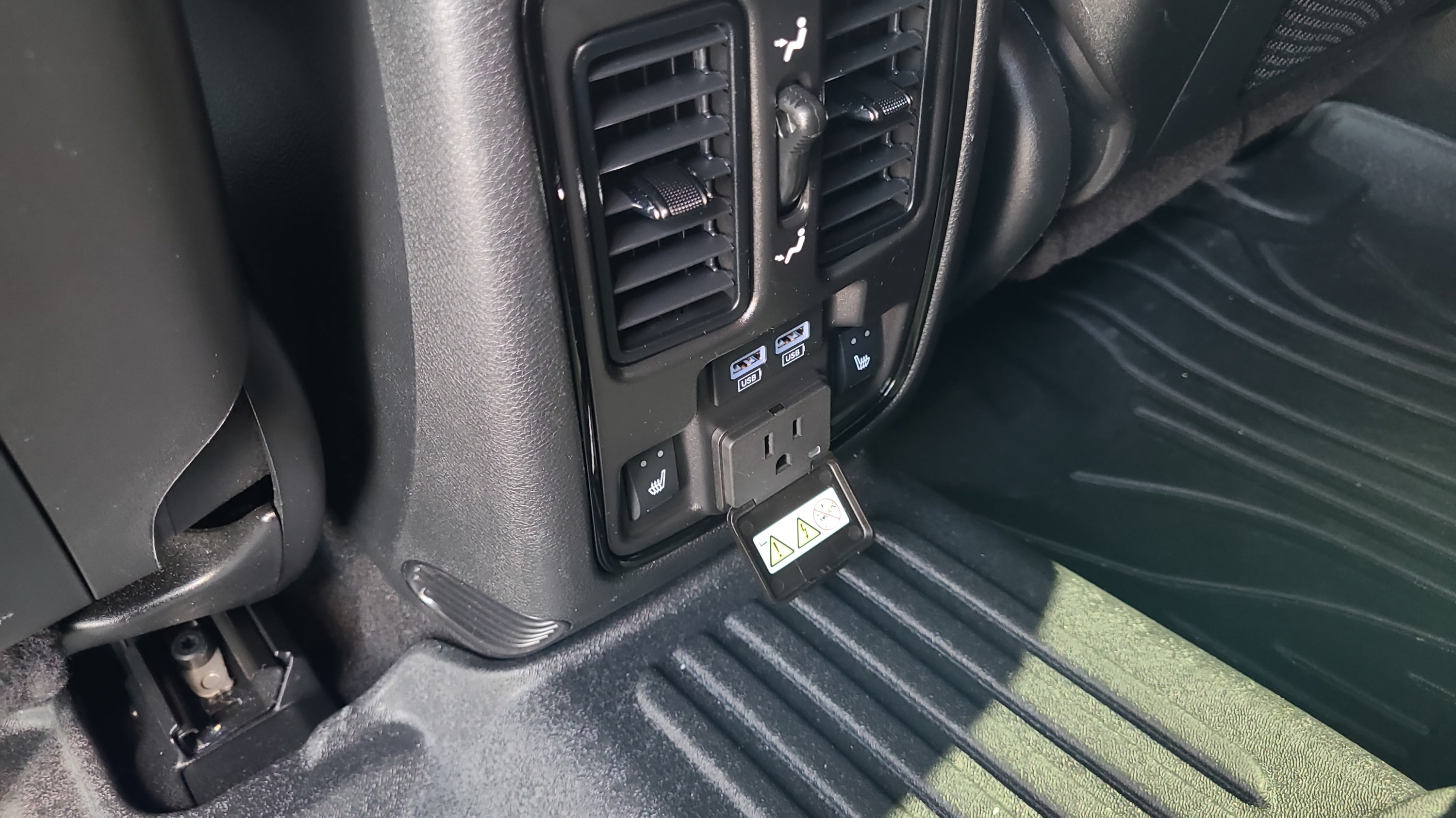 Used 2025 Dodge Durango R/T AWD/4WD image 18