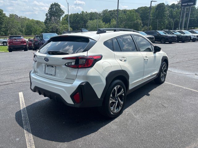 Used 2024 Subaru Crosstrek 2.0i Premium AWD/4WD image 3