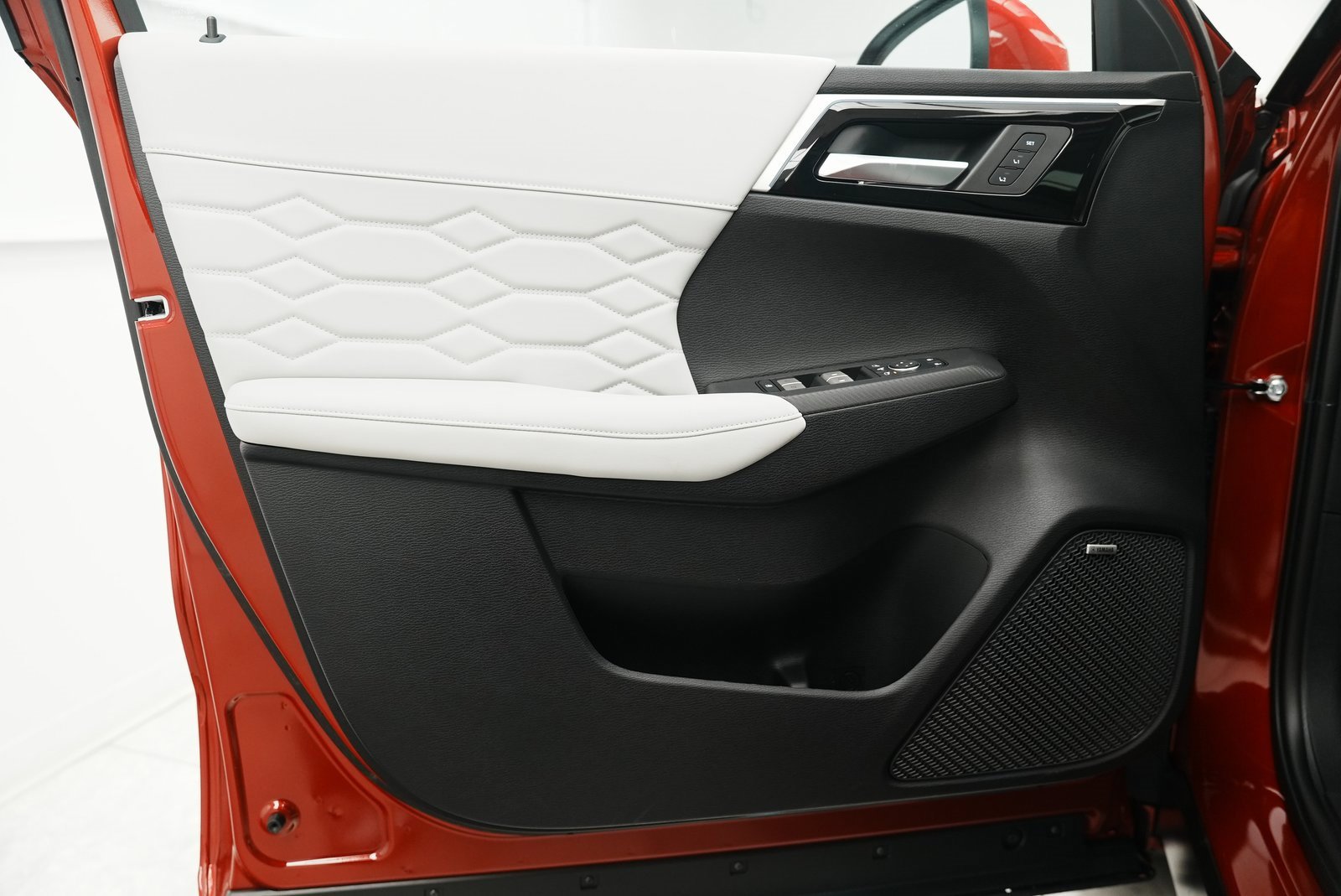 New 2025 Mitsubishi Outlander SEL image 16