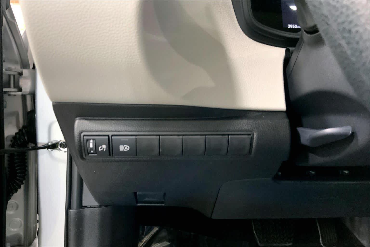 Used 2026 Toyota Corolla LE FWD image 35