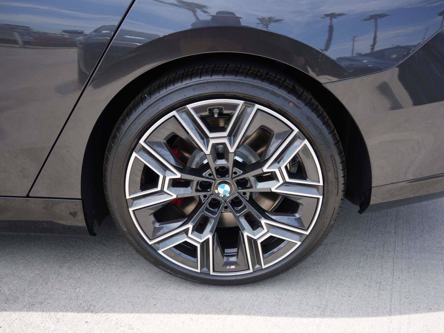 New 2026 BMW i5 M60 AWD/4WD image 6
