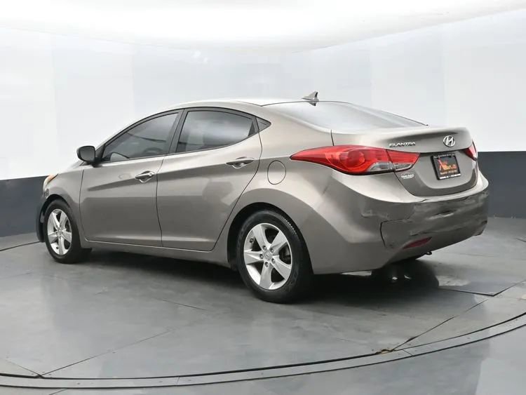 Used 2012 Hyundai Elantra GLS w/ Preferred Pkg 3 FWD image 9