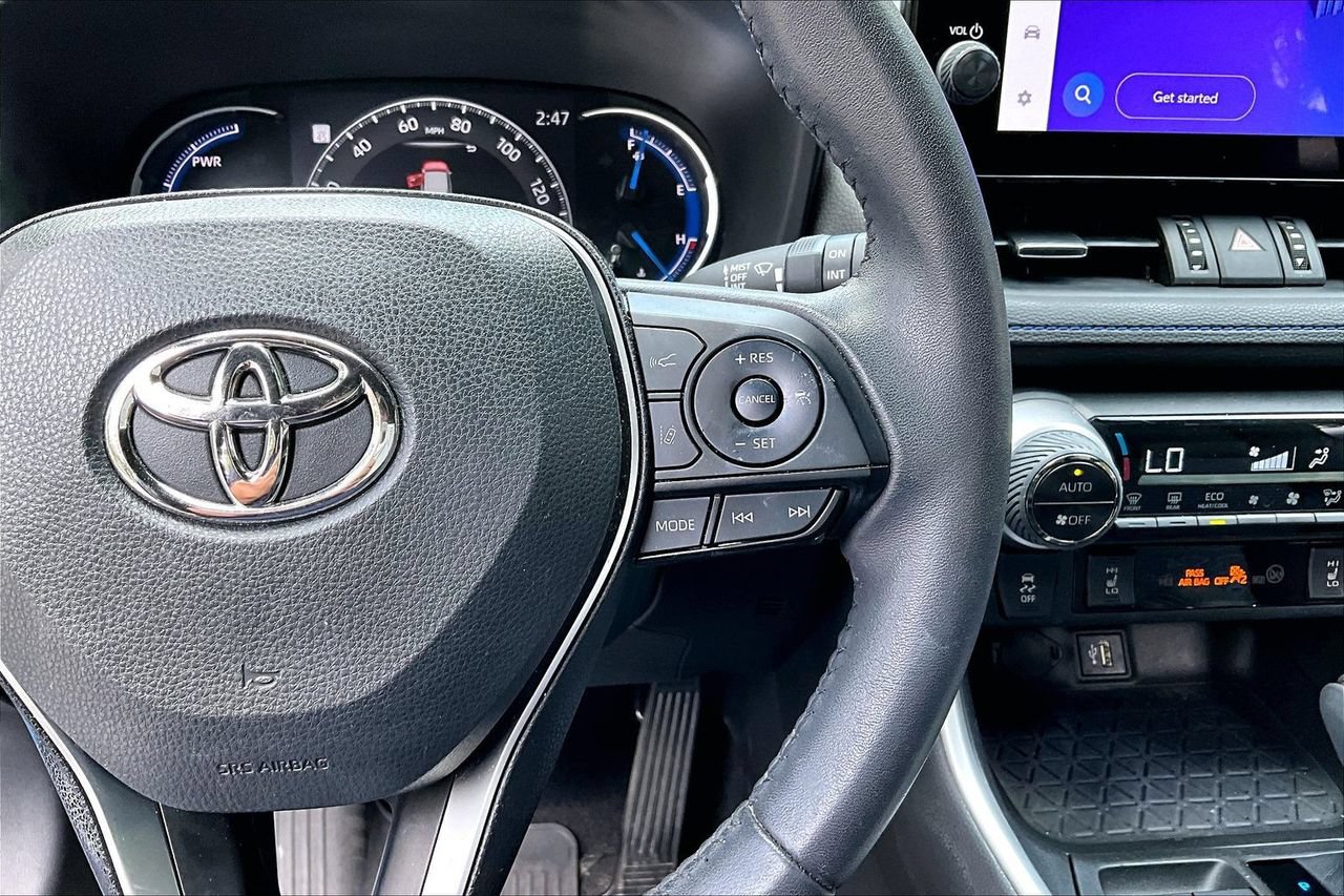Used 2023 Toyota RAV4 XSE AWD/4WD image 11