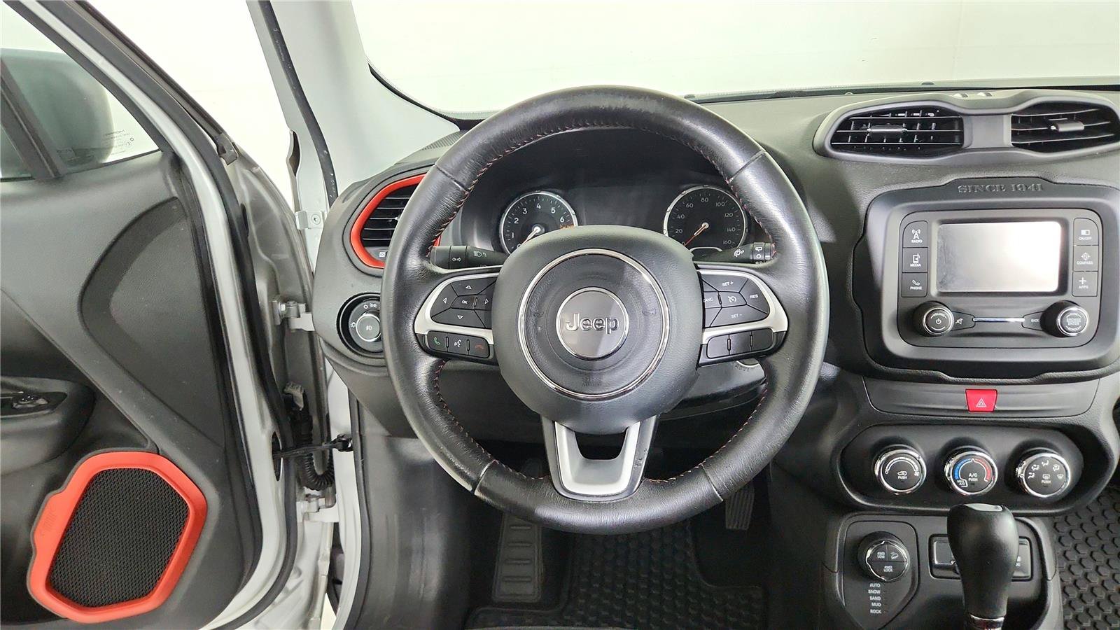 Used 2016 Jeep Renegade Trailhawk AWD/4WD image 19