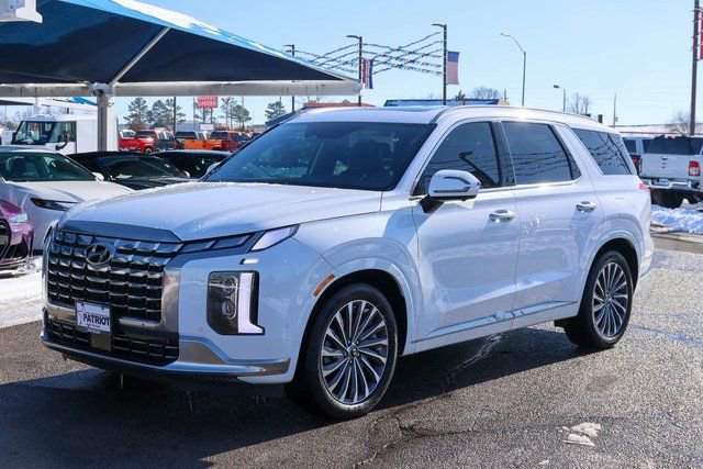 Used 2024 Hyundai Palisade Calligraphy image 6