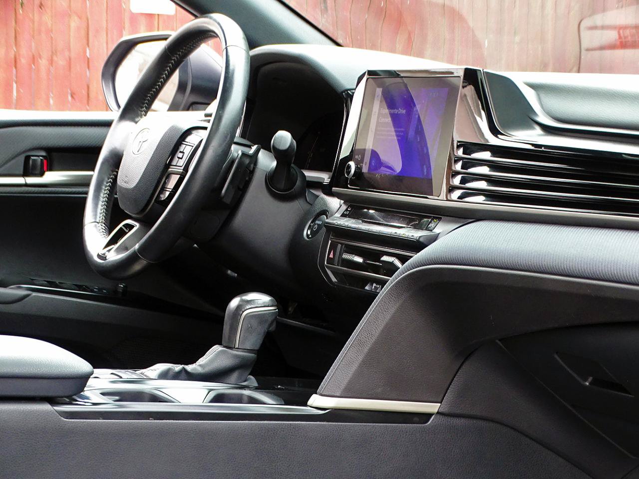 Used 2025 Toyota Camry SE w/ Convenience Package FWD image 31