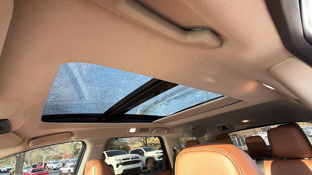 Used 2022 Nissan Pathfinder Platinum image 15