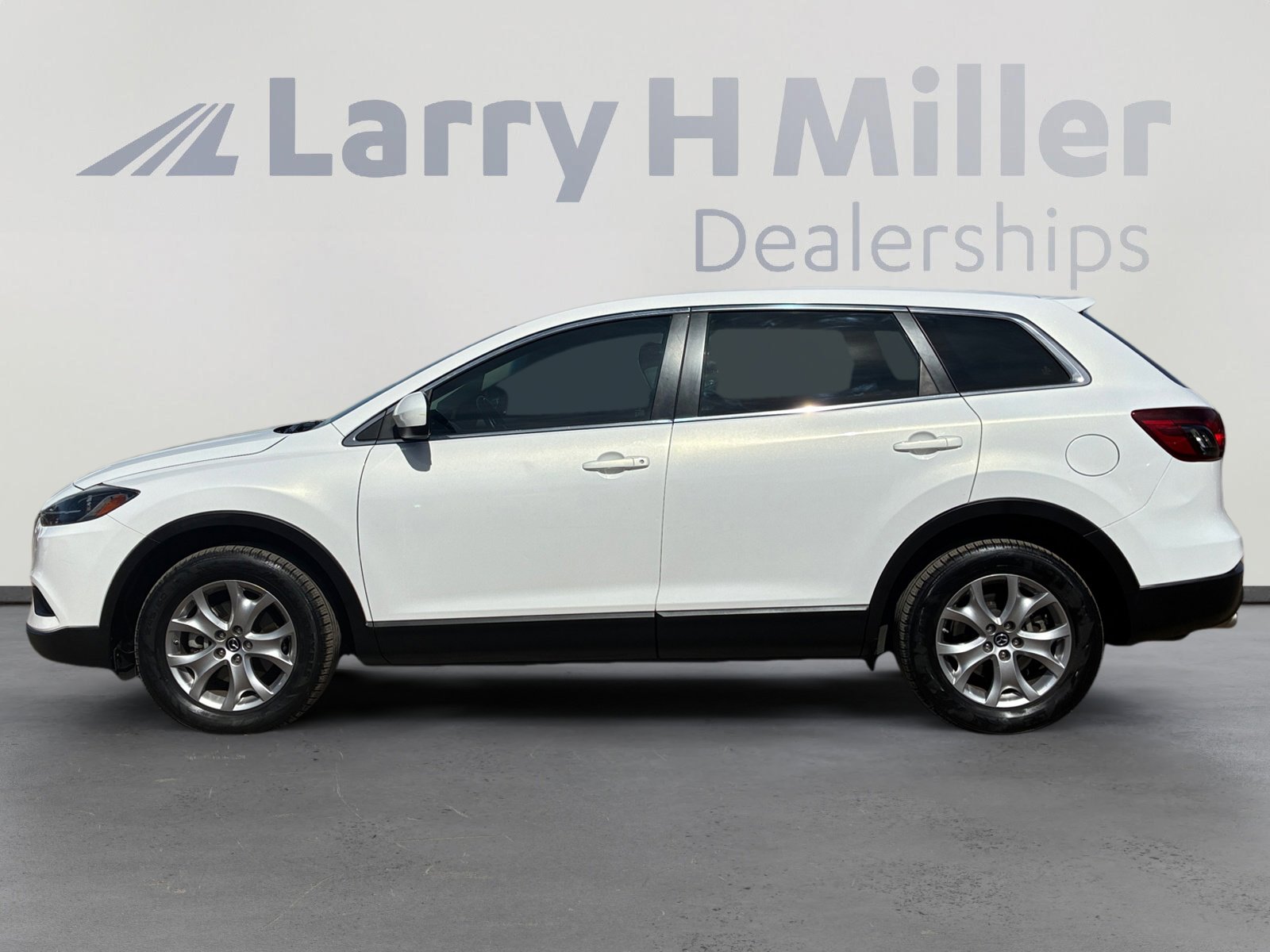 Used 2015 MAZDA CX-9 Touring image 2